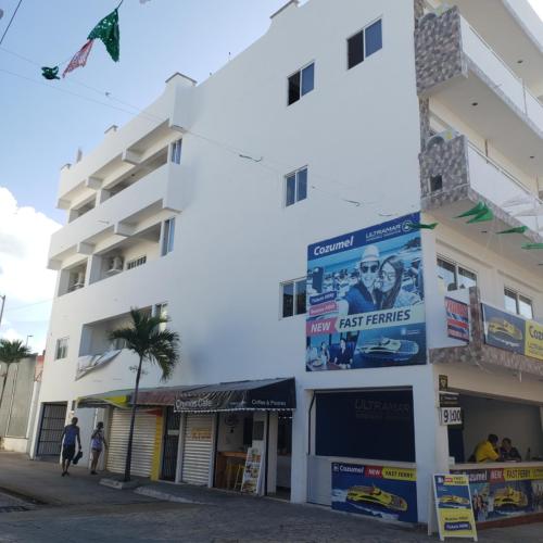 Image of A una calle del ado 5ta avenida