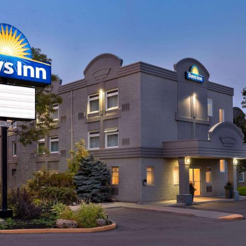 Days Inn by Wyndham Toronto West Mississauga