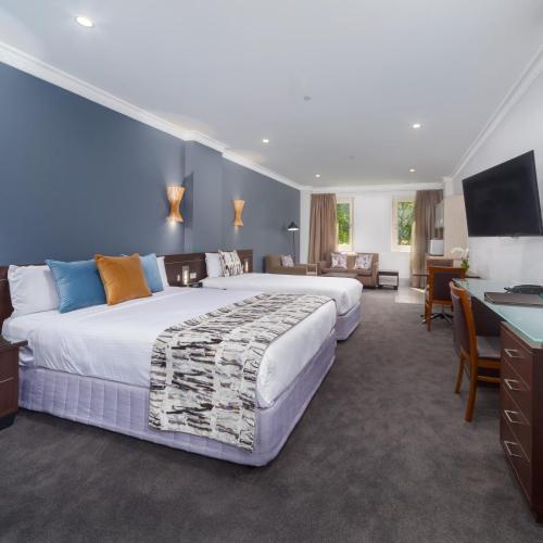 Hyde Park Inn hotel in Sydney