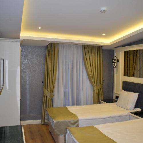 Grand Pamir Hotel