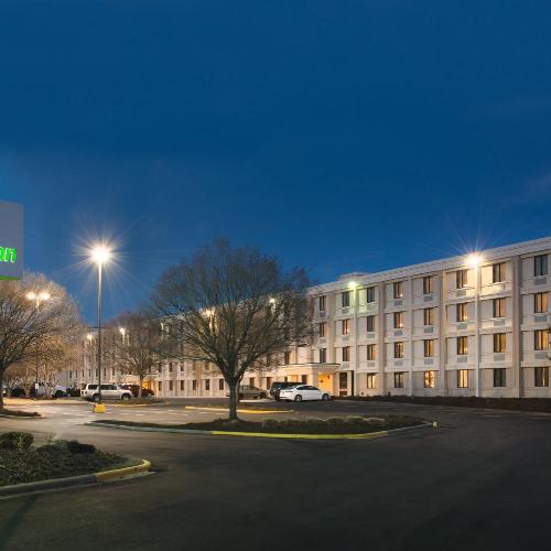 Image of Holiday Inn Charlotte Airport by IHG