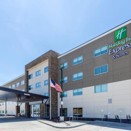 Image of Holiday Inn Express & Suites - Springfield North by IHG