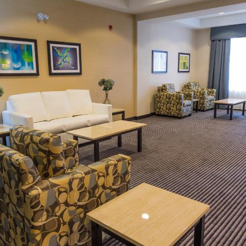 Image of Holiday Inn Express Thunder Bay by IHG