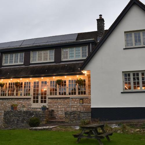 Image of Three Horseshoes Country Inn