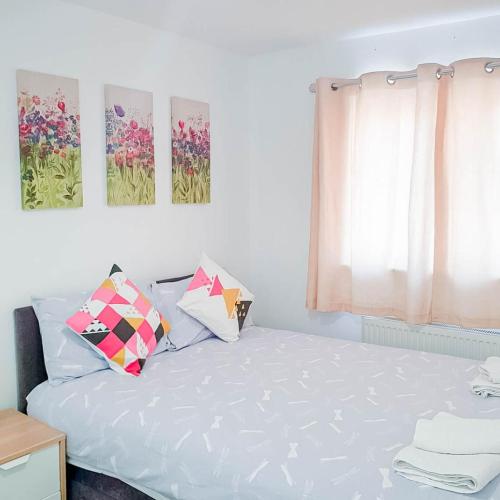 Image of Airport Lounge - 3 Bed - 6 Persons