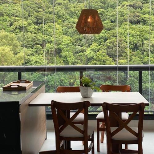 Apartamento de alto padrão em Pitangueiras, no Capitania Varam, 50mts da praia! em Guarujá, SP - pousada e hospedagem