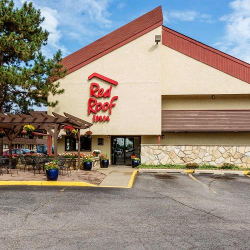 Image of Red Roof Inn Grand Rapids Airport