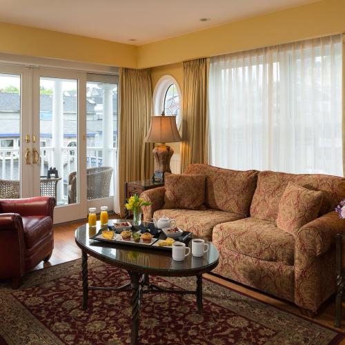 Image of Grand Harbor Inn