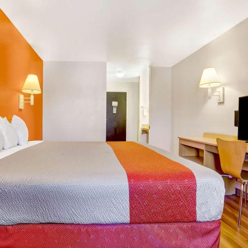 Image of Motel 6-Espanola, NM