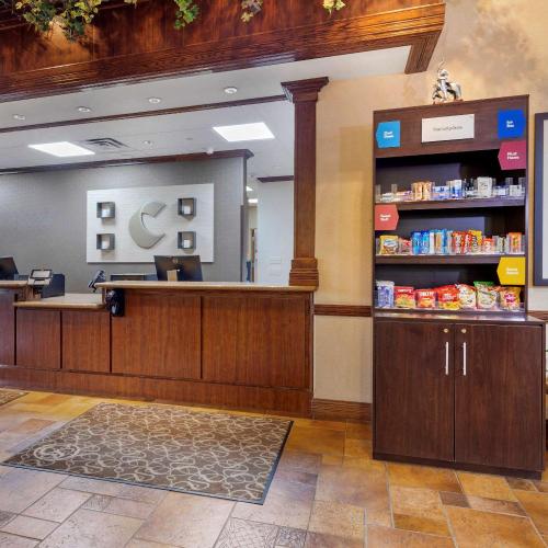 Image of Comfort Suites Marshall