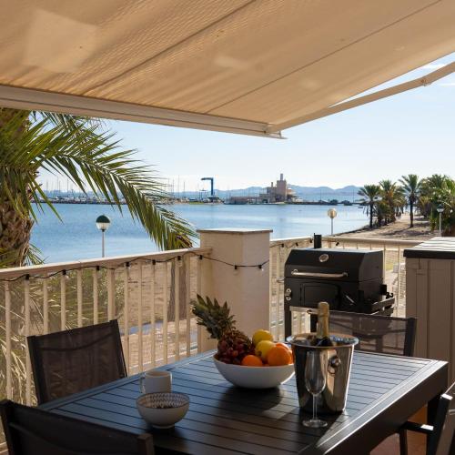 Fantastic, Front line, Penthouse Apartment with amazing views
