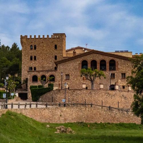 La Figuerola Hotel & Restaurant