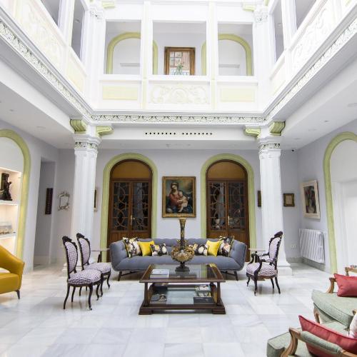Hotel Oleum - Parking Gratuito bajo disponibilidad y reserva previa