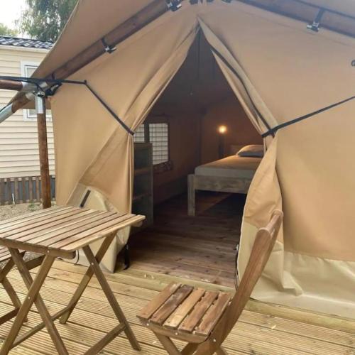 Camping Miramar Playa - camas individuales