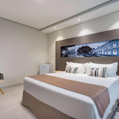 TRYP by Wyndham Manaus Aeroporto em Manaus, AM - pousada e hospedagem