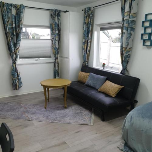 Image of Comfortable apartment, 10min Airport