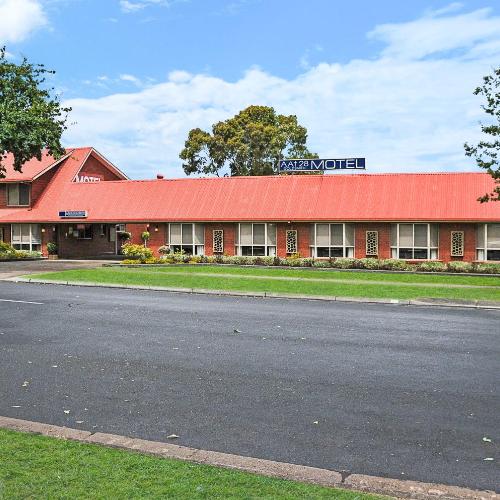 Image of AAt 28 Goldsmith Motel