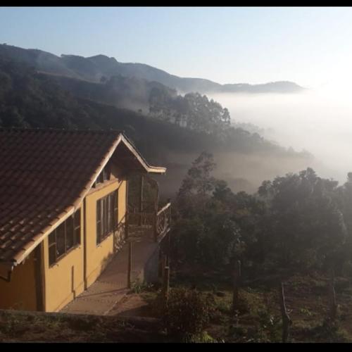 Chalé Sabiá em Alagoa, MG - pousada e hospedagem