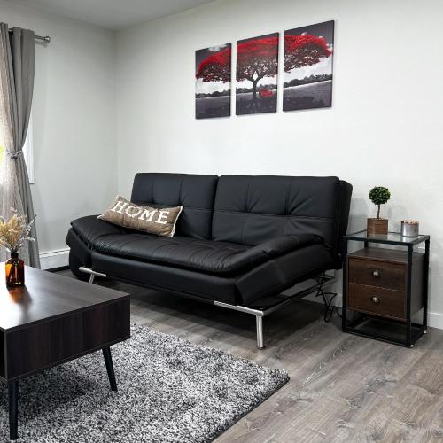 Image of Anchorage midtown apartment- Wyoming 1
