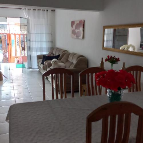 Casa para até 8 pessoas Garanhuns 4 quartos em Garanhuns, PE - pousada e hospedagem