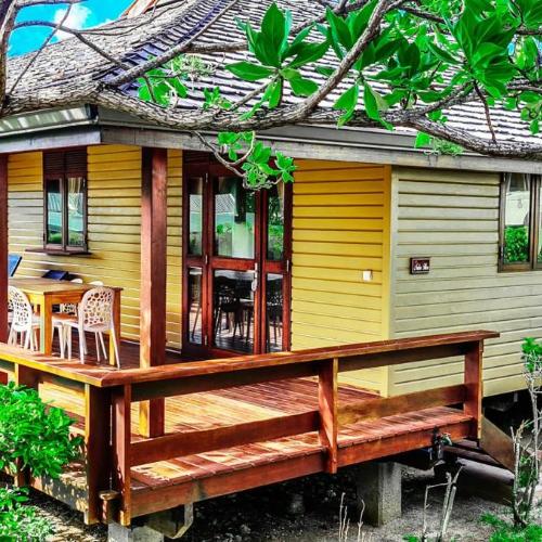 Image of MOOREA - The Golden Reef Bungalow Nuku Hiva