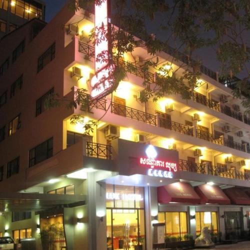 Lux Riverside Hotel & Apartment hotel in Phnom Penh