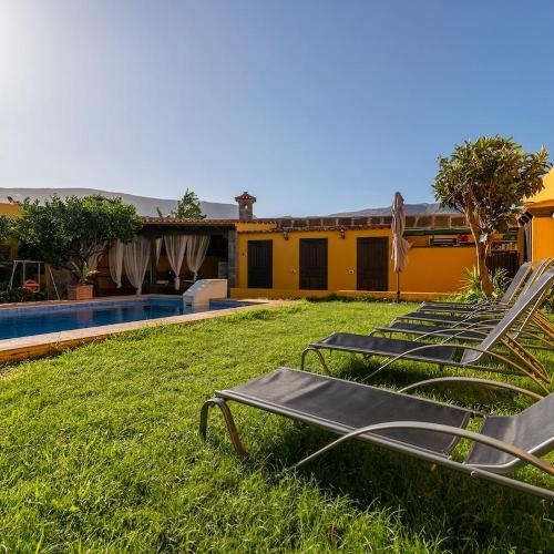 Lightbooking Villa Galdar piscina aparcamiento privado con BBQ