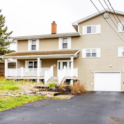 Image of Private bedrooms+free parking