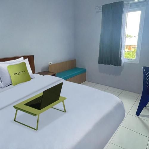 Image of Urbanview Hotel Mutiara Persada Syariah Majalengka by RedDoorz