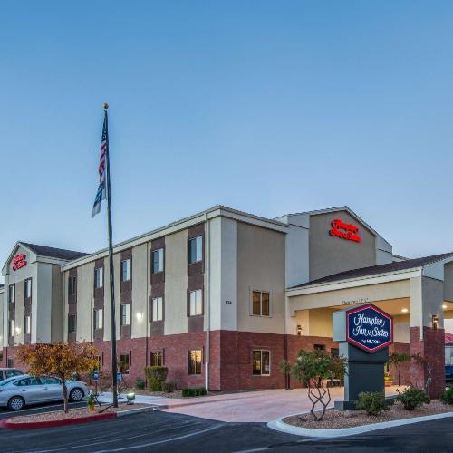 Image of Hampton Inn & Suites Los Alamos