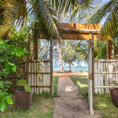 Image of LEMON BEACH LODGE Vilankulo