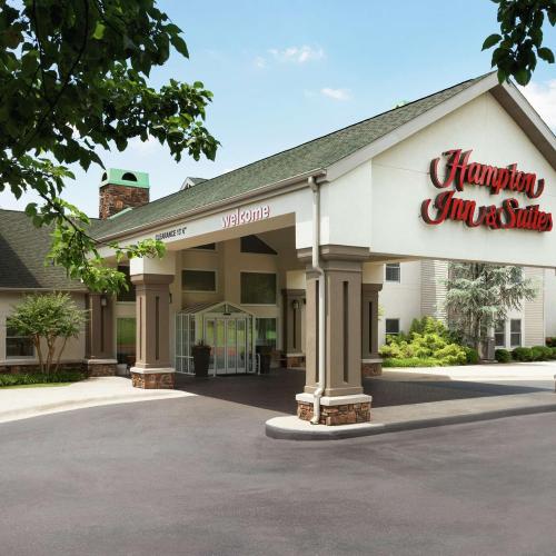 Image of Hampton Inn and Suites Springdale