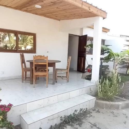 Image of TULEAR APPARTEMENTS CHAMBRES Rez de chauss�e et Etage