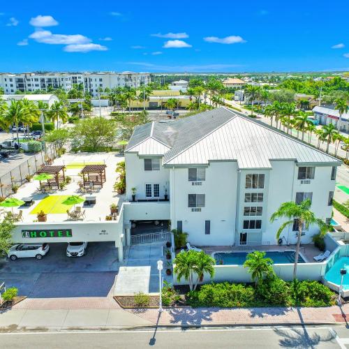Image of Naples Park Central Hotel