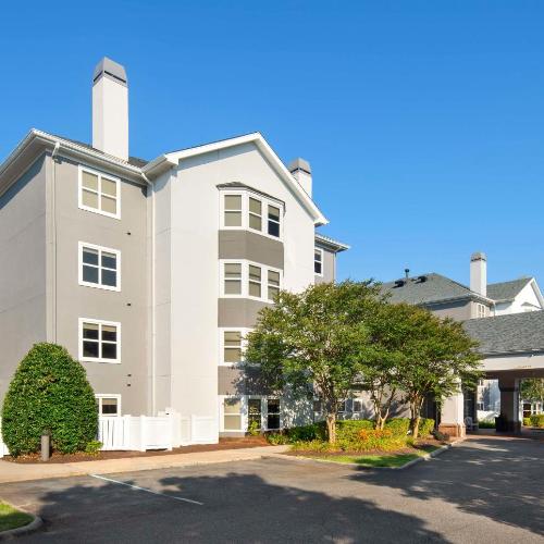 Image of Hampton Inn & Suites Newport News-Airport - Oyster Point Area