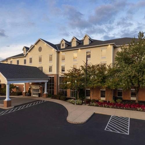 Image of Hampton Inn & Suites State College at Williamsburg Square