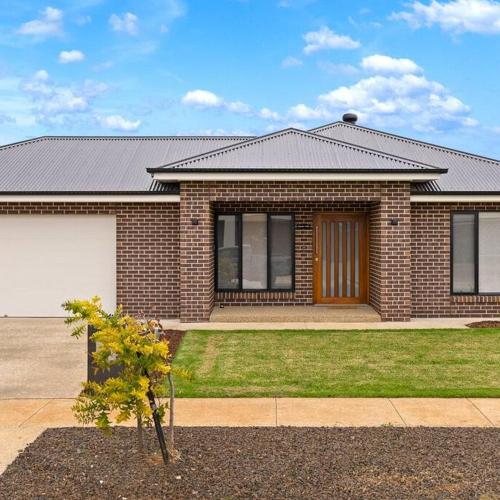 Image of Popular Luxury Villa Kialla Shepparton
