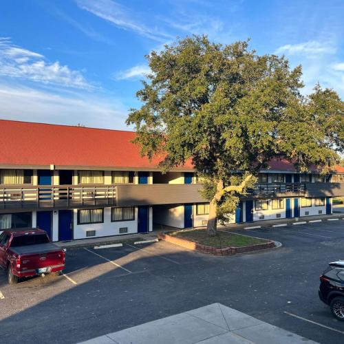 Image of Studio 6 Suites Shreveport, LA Industrial Loop