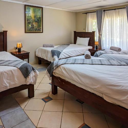 Zambezi Family Lodge - Leopard Room hotel in Victoria Falls