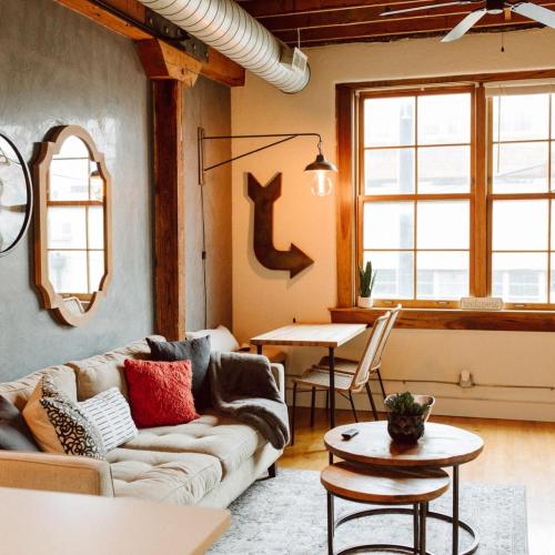 Image of Broken Clock