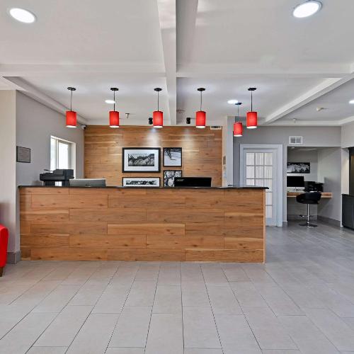 Image of Country Inn & Suites by Radisson, Bloomington-Normal Airport, IL