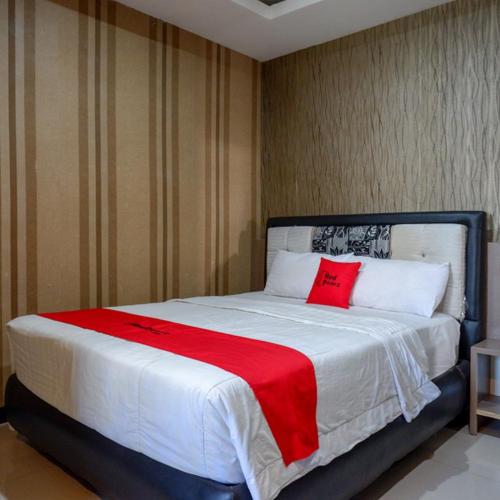 Image of RedDoorz at Jalan Emmy Saelan Palu