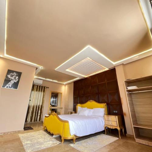 Image of Auberge Salle billionaire