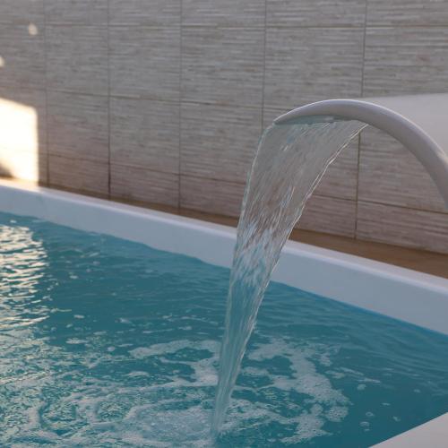 Casa ampla e agradável com piscina e churrasqueira em Juazeiro, BA - pousada e hospedagem