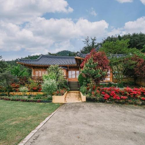 Image of Yeosu Hanulchaeok Pension
