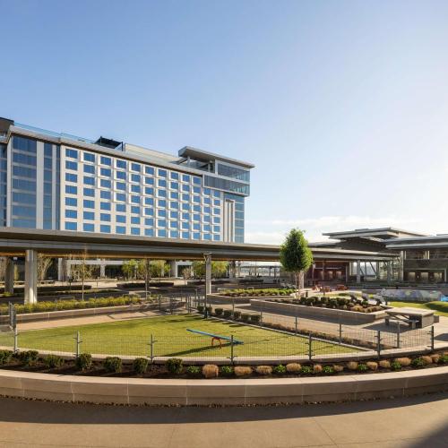 Image of Hilton BNA Nashville Airport Terminal