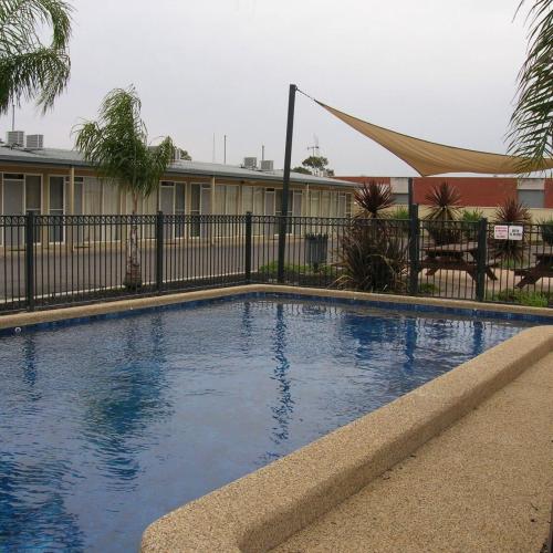 Image of Overlander Hotel Motel