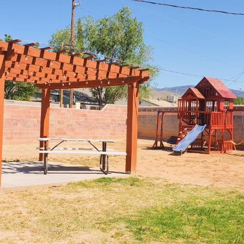 Image of White Sands Oasis