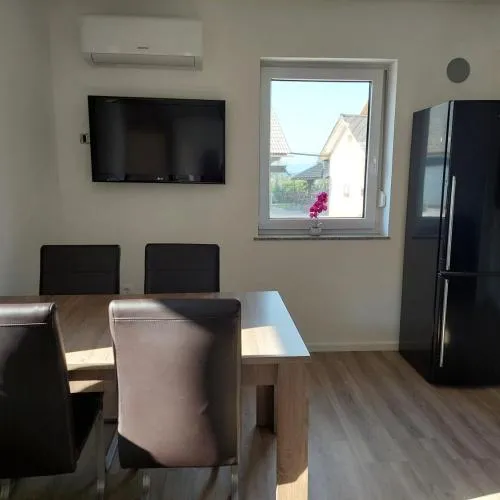 Apartment house Petra
