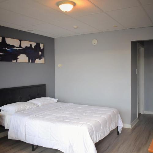 Image of Elect Inn 5